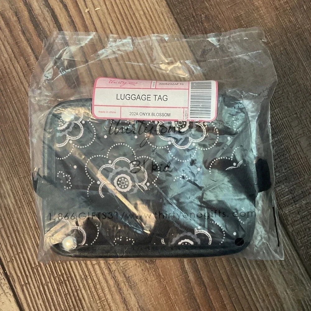 Thirty One Onyx Blossom Luggage Tag Black/White Covers Personal Info New In Pkg